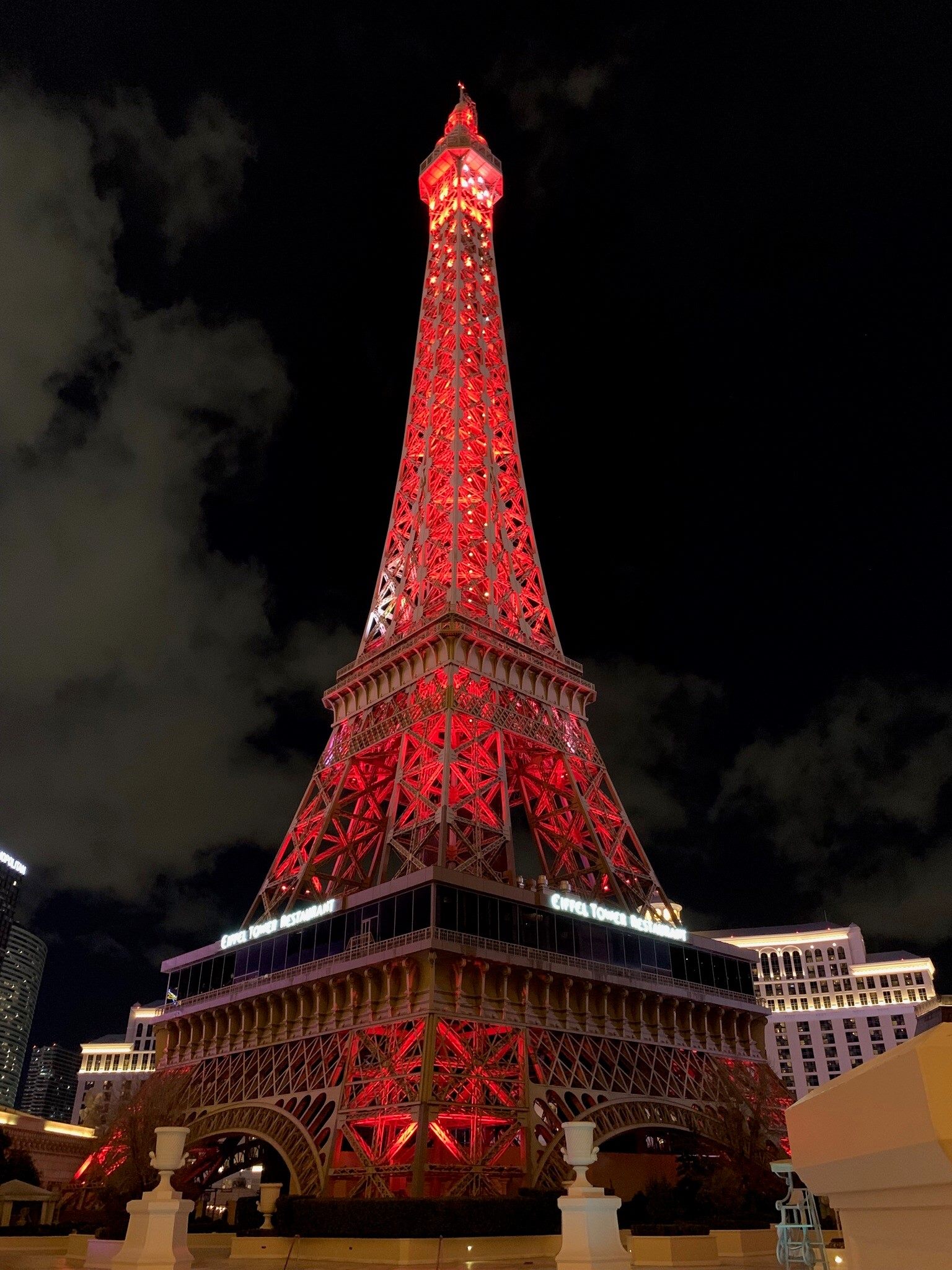 Eiffel Tower in Las Vegas Debuts $1.7 Million LED Light Show - Vision