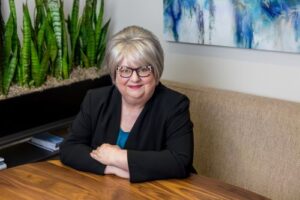 Catherine-9092-Hi-Rez-300-dpi