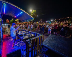 AREA15 organizará una mega fiesta de barrio con Cash Cash, el sábado 20 de&hellip;